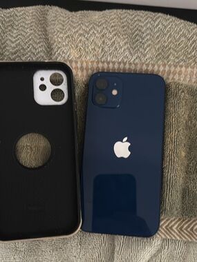 Apple Dark Blue iPhone 12 64gb